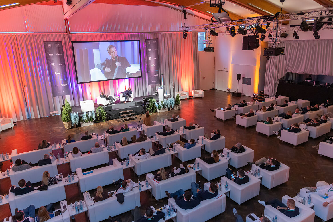 re.comm 26: The Age of Disruption 