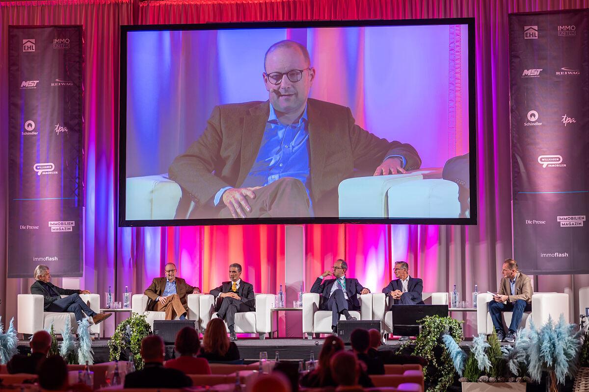 Investors Round Table